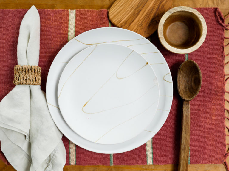 Summer Entertaining: 3 Perfect Place Settings - Happily Eva After