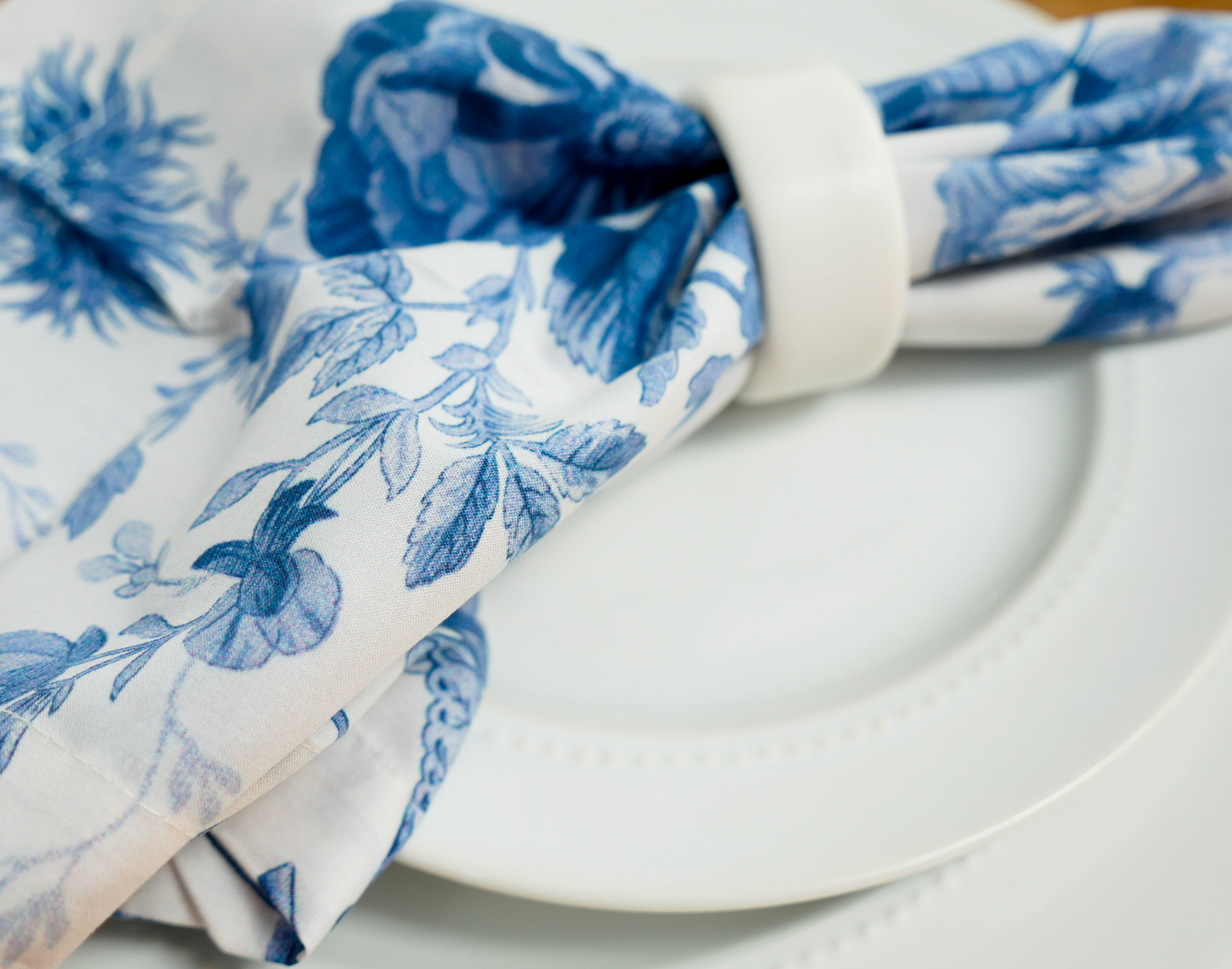 Summer Entertaining: 3 Perfect Place Settings - Happily Eva After