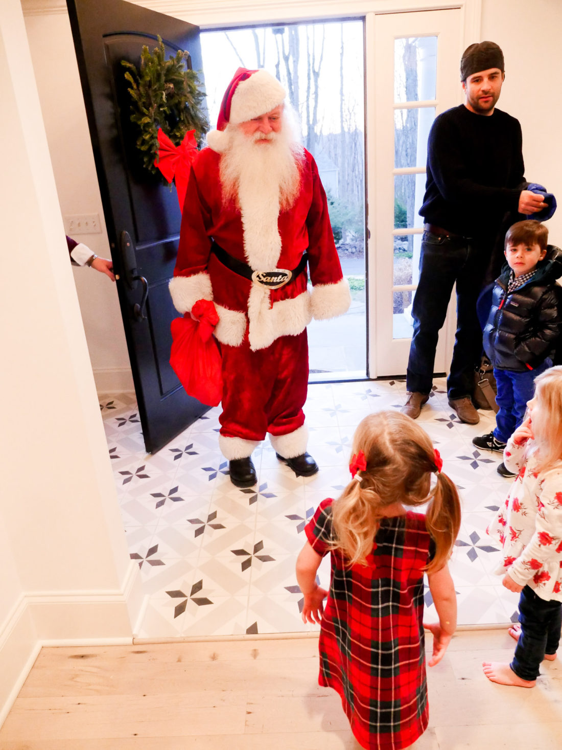 Marlowe Martino meeting Santa Clause at her home in Connecticut