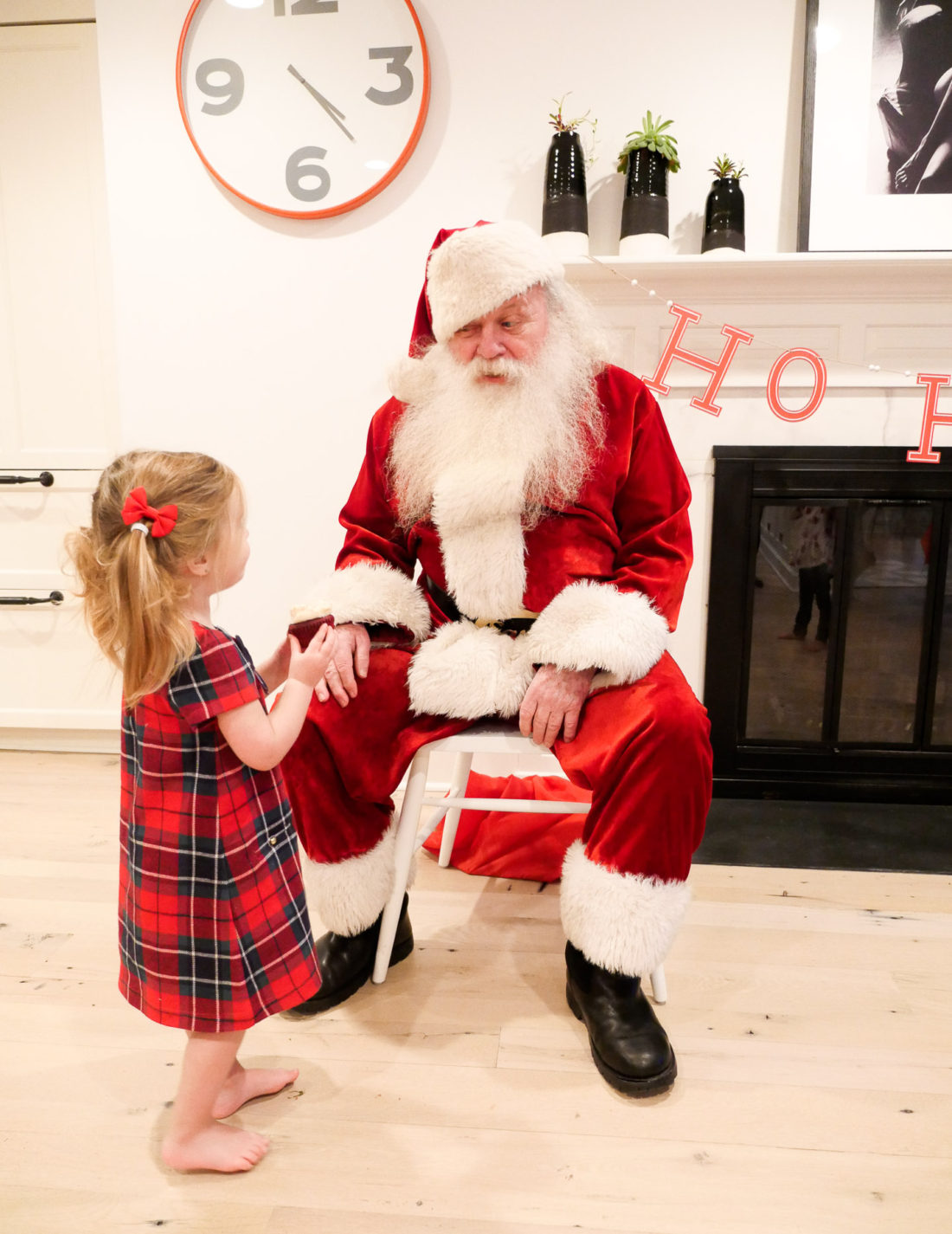 Marlowe Martino meeting Santa Clause at her home in Connecticut