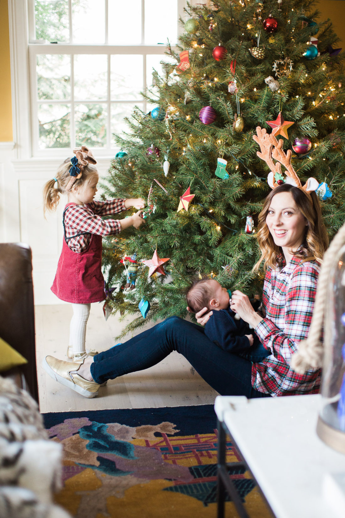 Eva Amurri Martino decorates the tree with children Marlowe and Major in her Connecticut home