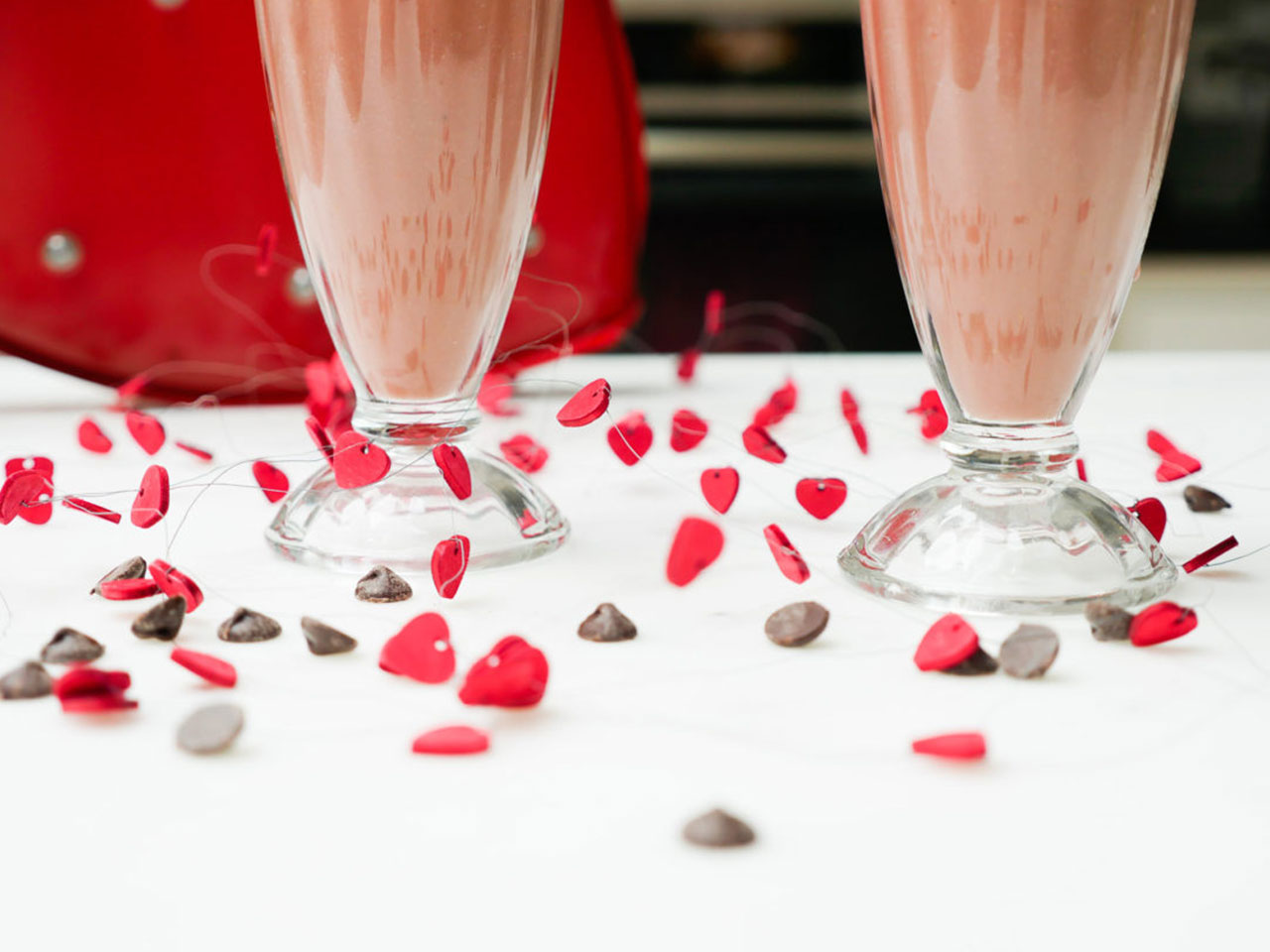 Eva Amurri shares a recipe for Chocolate-Covered Strawberry Smoothies