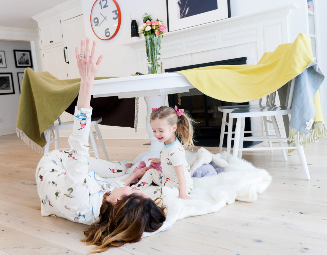 Eva Amurri Martino and Marlowe Martino hide out in their fort underneath the kitchen table