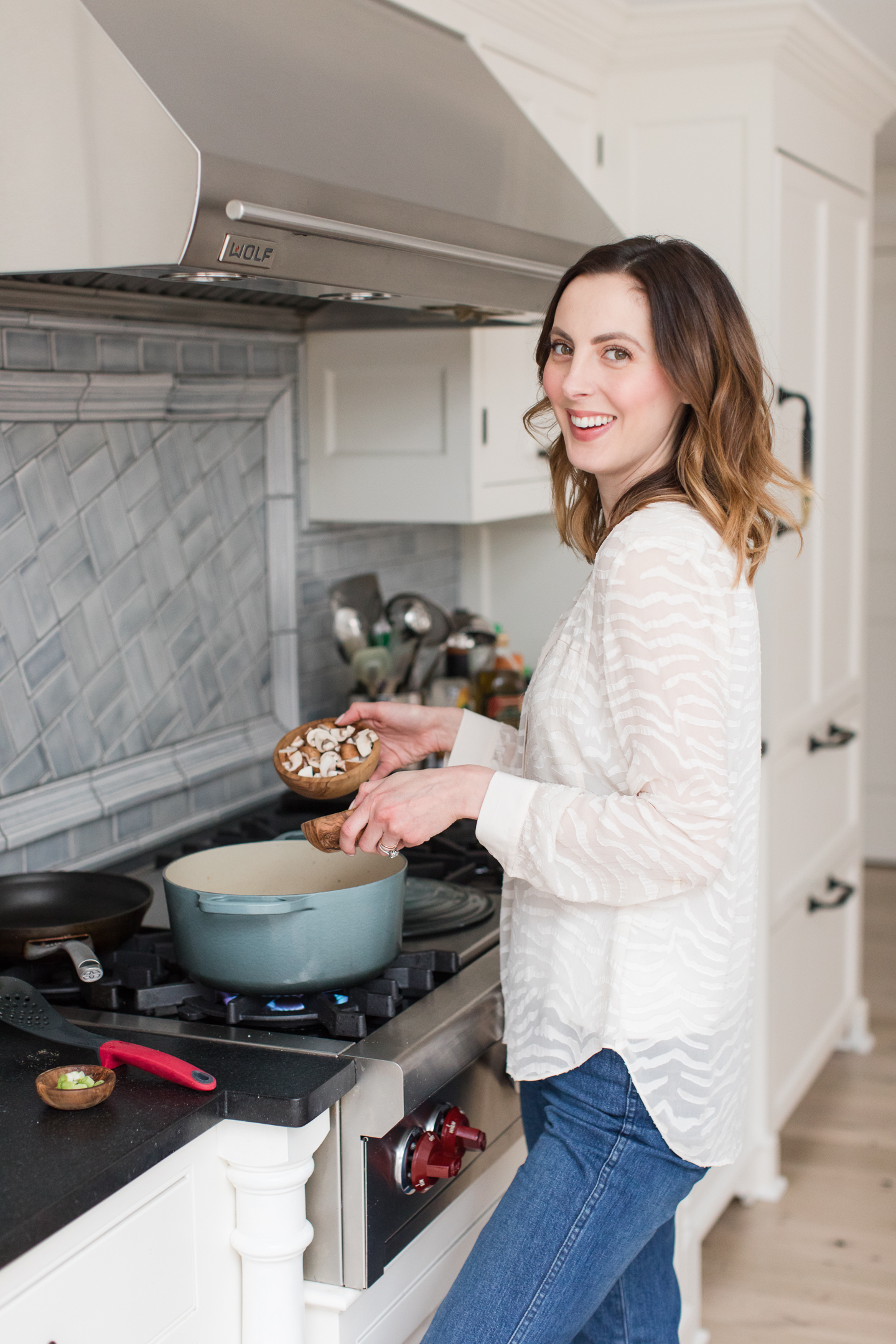 Cooking Up A Romantic Date Night In – Happily Eva After