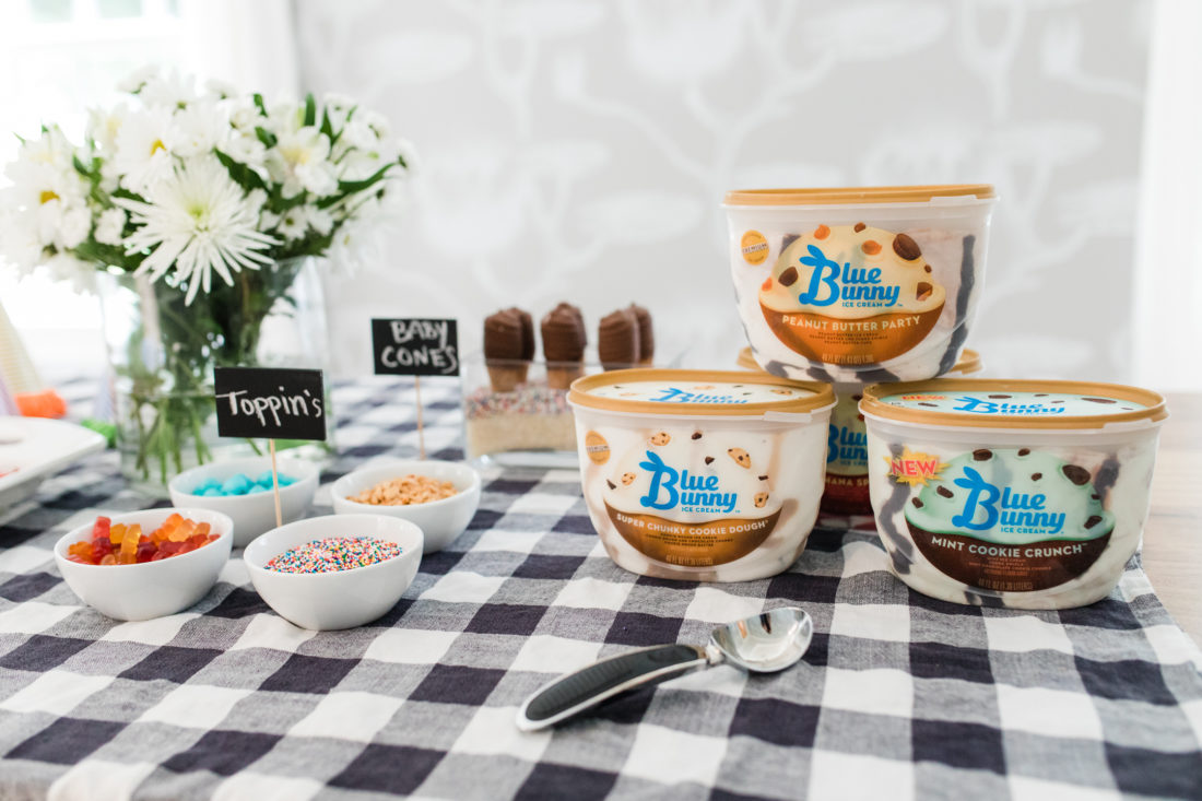 Eva Amurri Martino throws a family friendly ice cream social at her Connecticut home