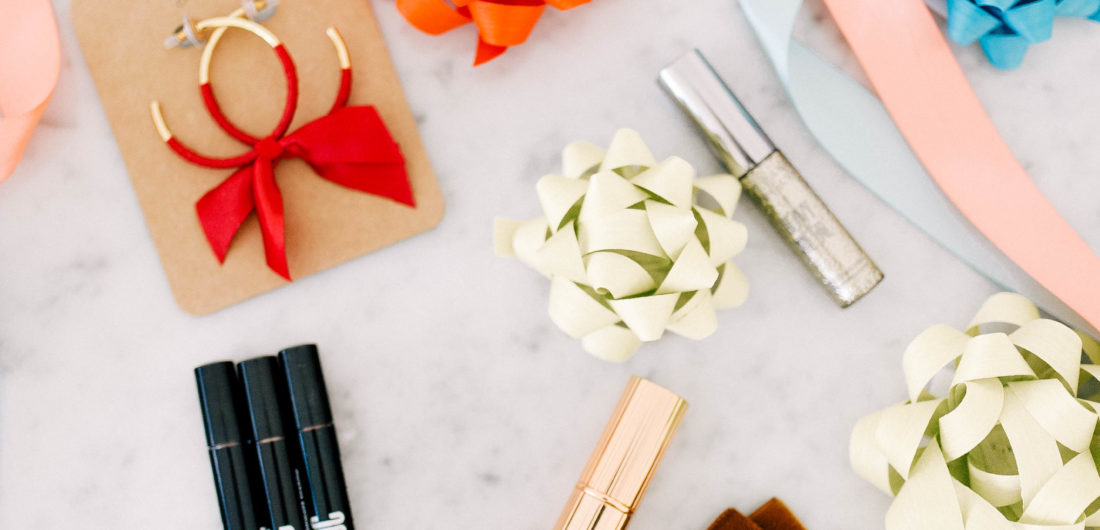 Eva Amurri Martino shares her monthly roundup of obsessions for December, focusing on Holiday makeup and accessories