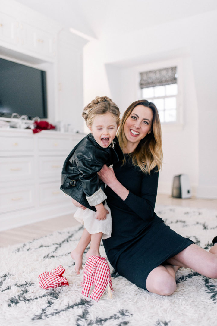 Eva Amurri Martino and daughter Marlowe Mae play on the floor of their Connecticut home