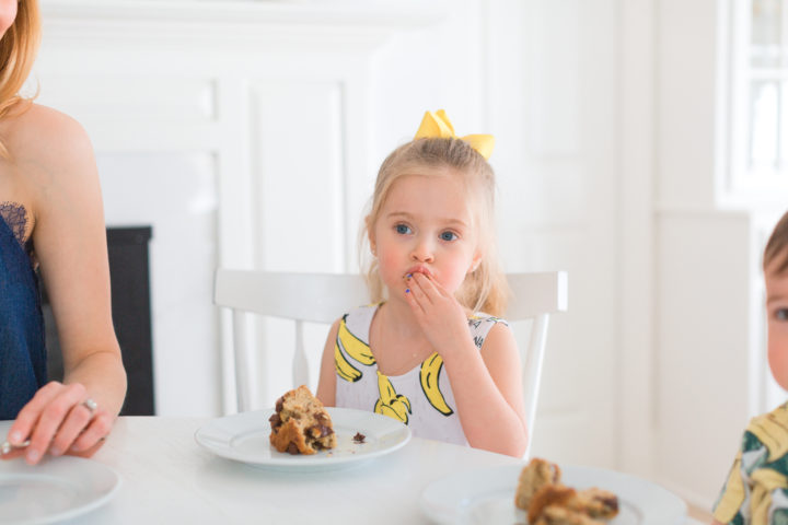 Eva Amurri Martino's daughter Marlowe eats dairy free banana bread