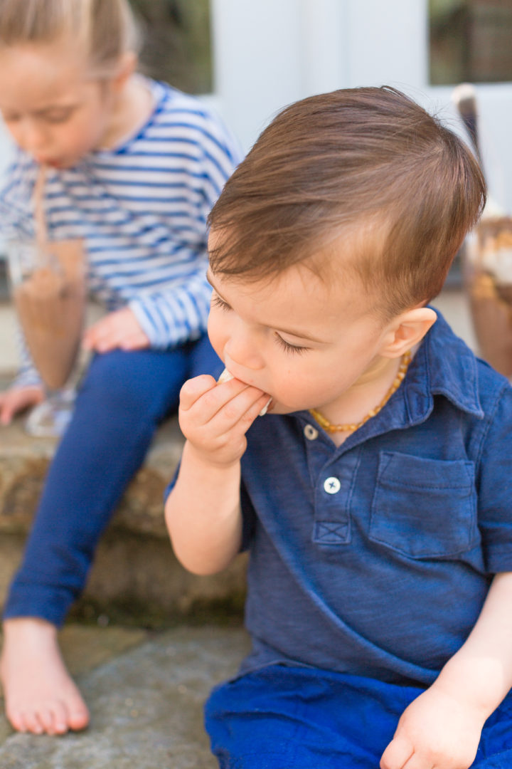 Eva Amurri Martino enjoys smores sundaes with her kids on the steps of her Connecticut home