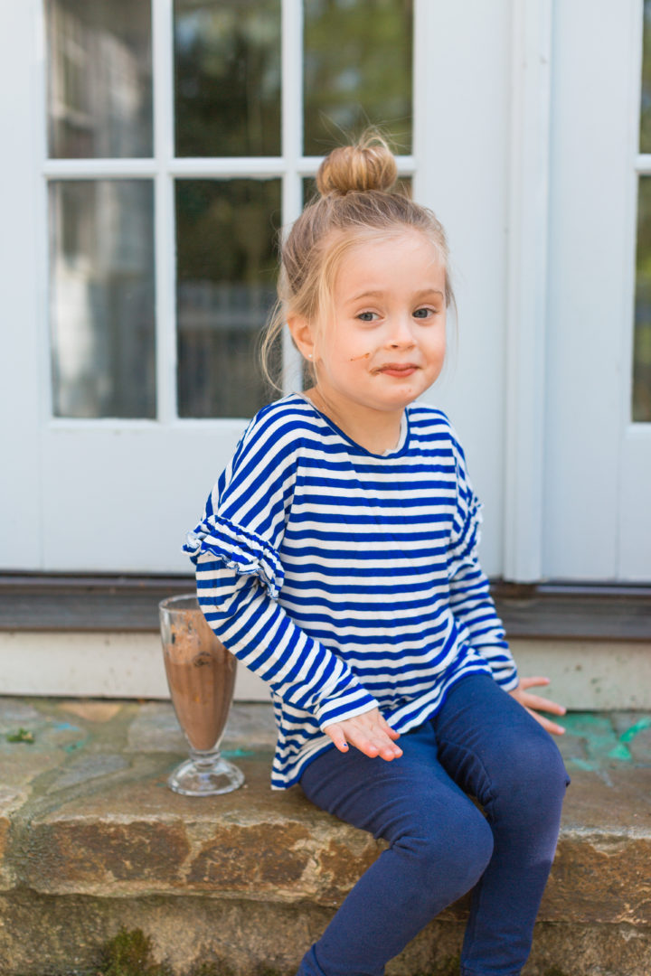 Eva Amurri Martino enjoys smores sundaes with her kids on the steps of her Connecticut home