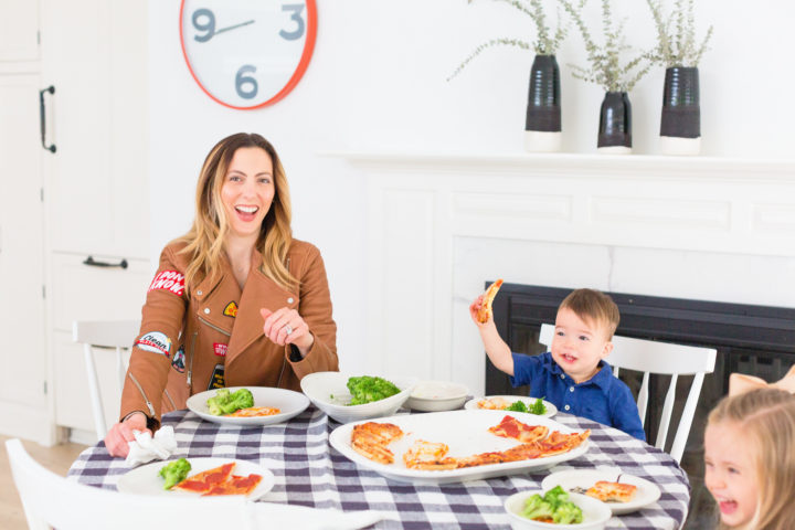 Eva Amurri Martino enjoys pizza night with her kiddos