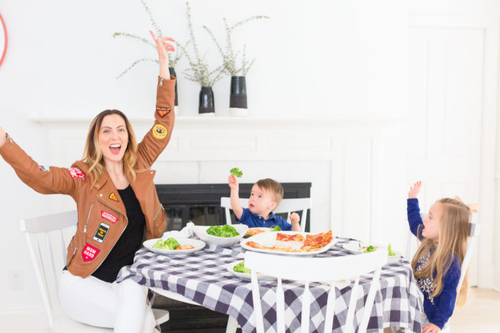 Eva Amurri Martino enjoys pizza night with her kiddos