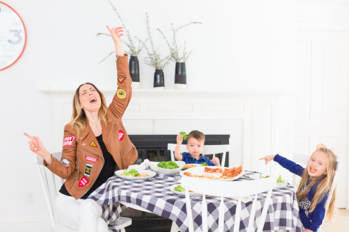 Eva Amurri Martino enjoys pizza night with her kiddos