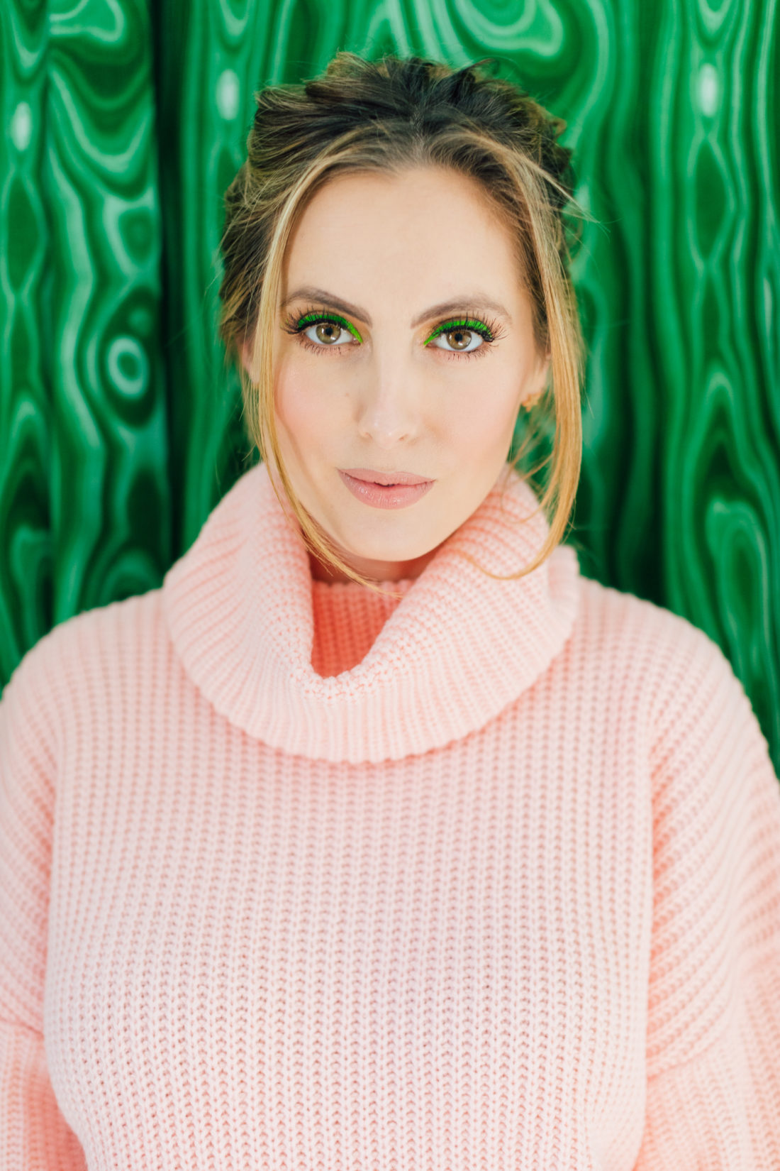 Eva Amurri Martino wears neon green Fenty eyeliner