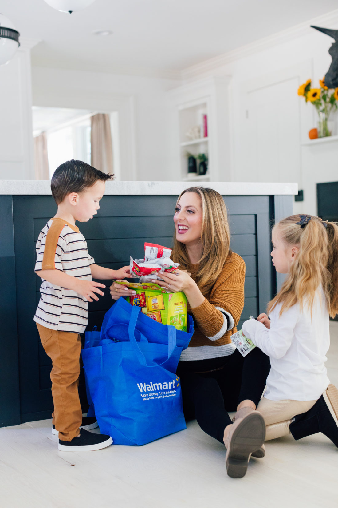 Eva Amurri Martino does a Walmart haul unpacking