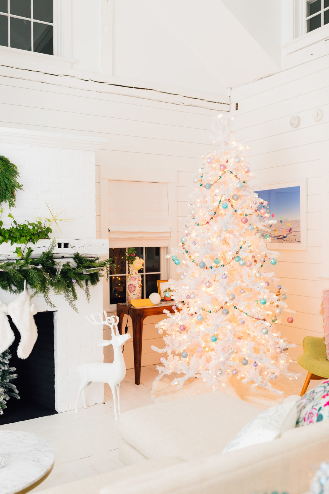 Eva Amurri throws a white elephant pajama party