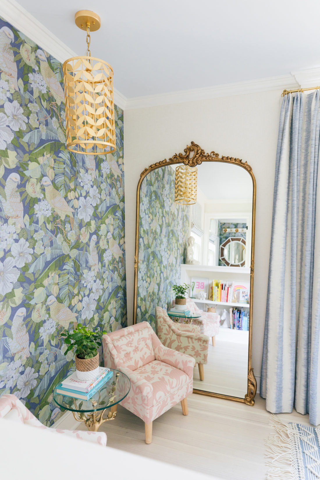 Eva Amurri's daughter Marlowe's Connecticut bedroom featuring Schumacher shade fabric 