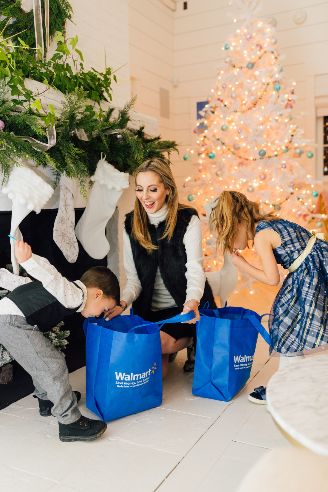 Eva Amurri unboxes products purchased at Walmart