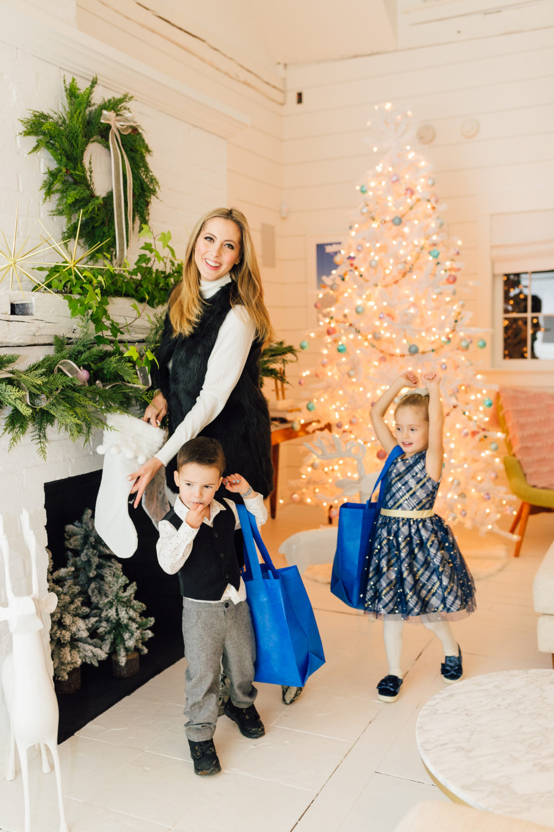 Eva Amurri unboxes products purchased at Walmart