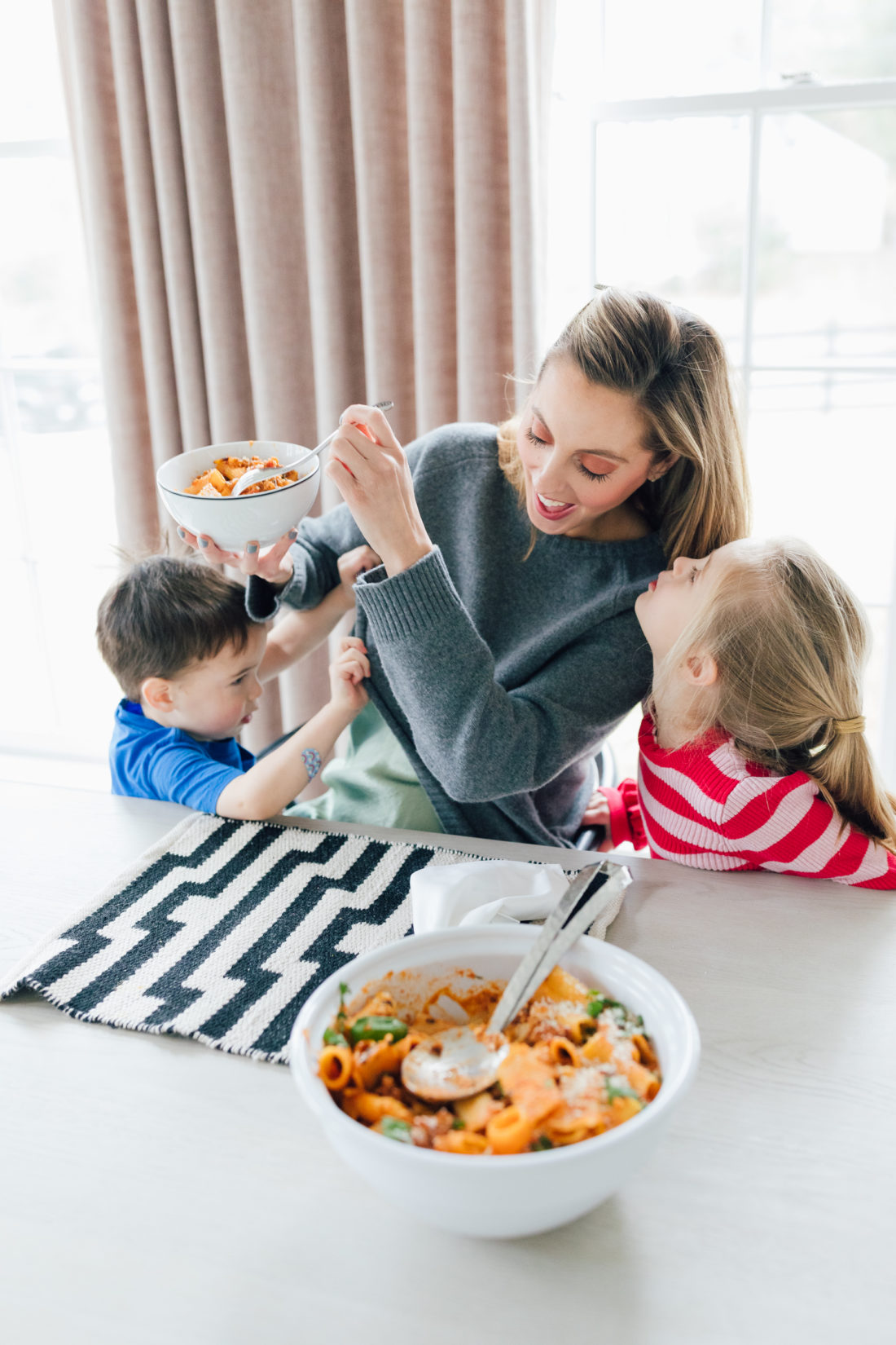 Blogger Eva Amurri shares an easy one-pot creamy sausage and pepper pasta recipe