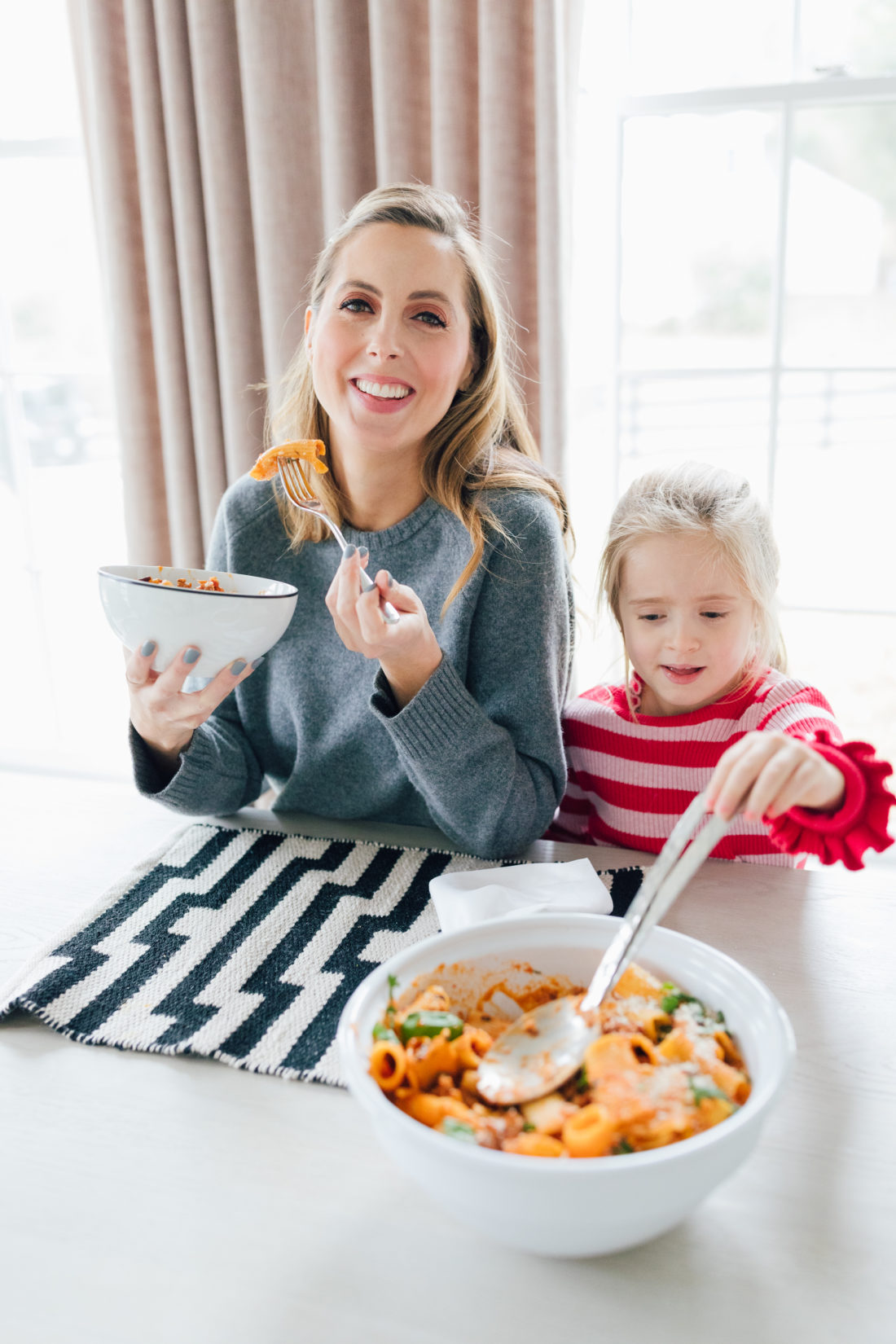 Blogger Eva Amurri shares an easy one-pot creamy sausage and pepper pasta recipe