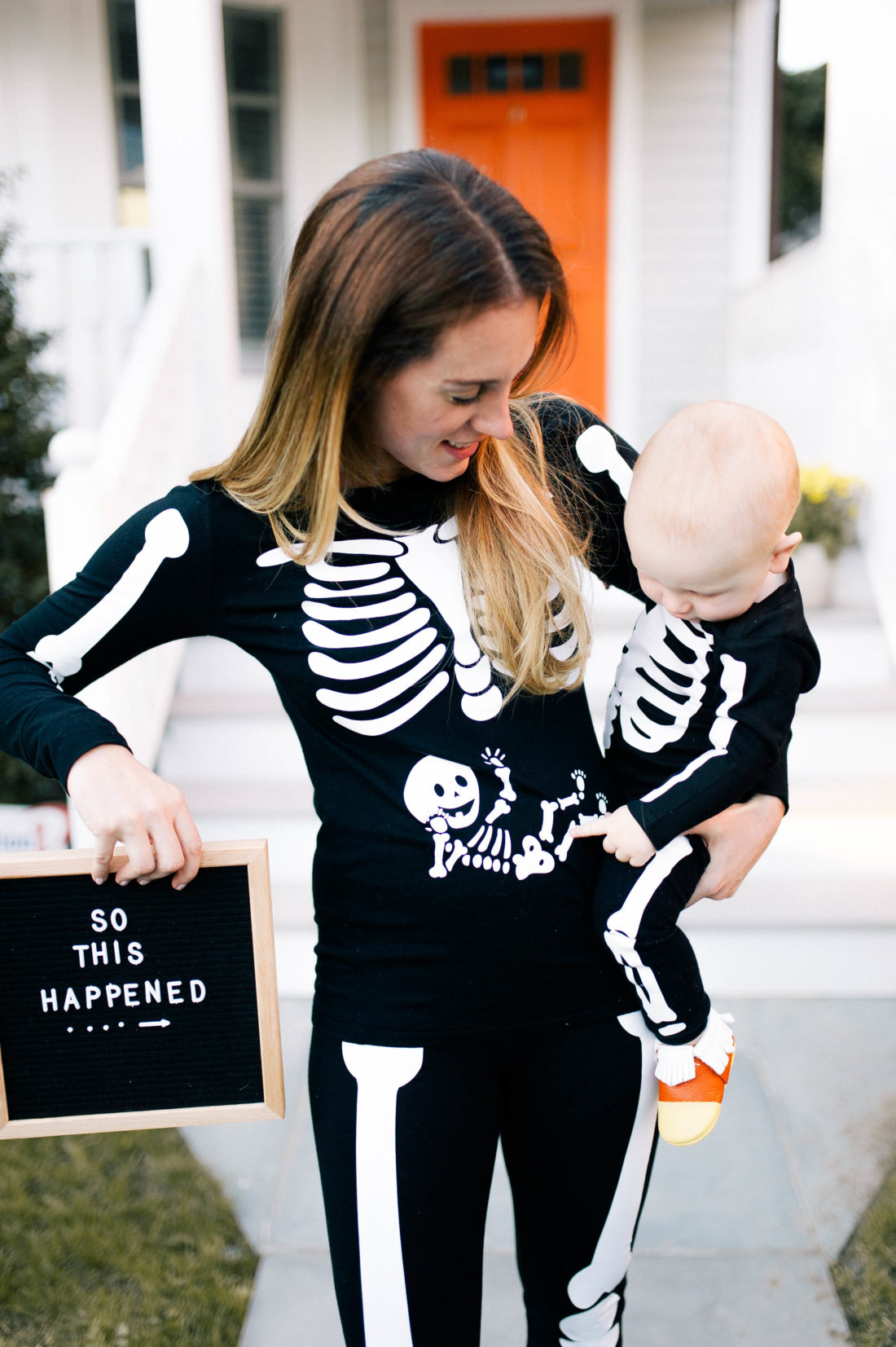 Blogger Liz Ariola "Mrs. Nipple" announces her 2nd pregnancy with skeleton halloween costumes