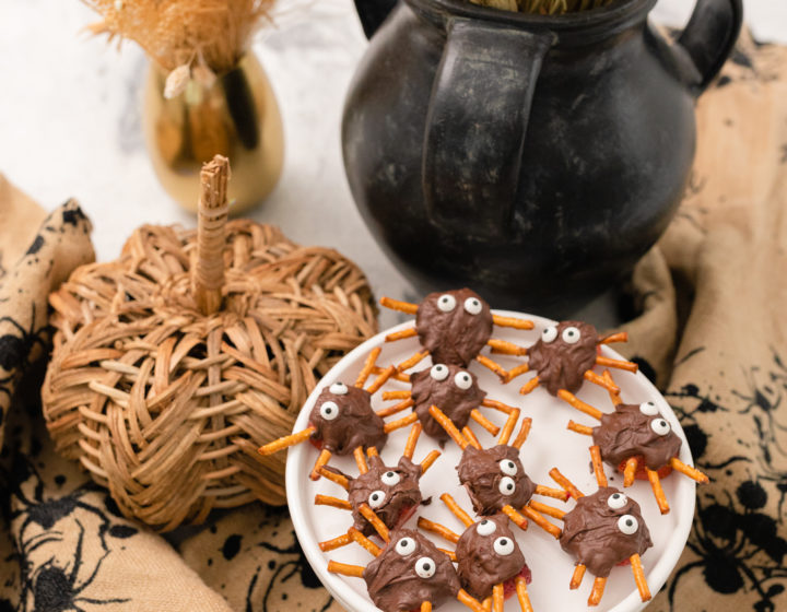 Eva Amurri shares a fun kid-friendly Strawberry Spider Snack DIY