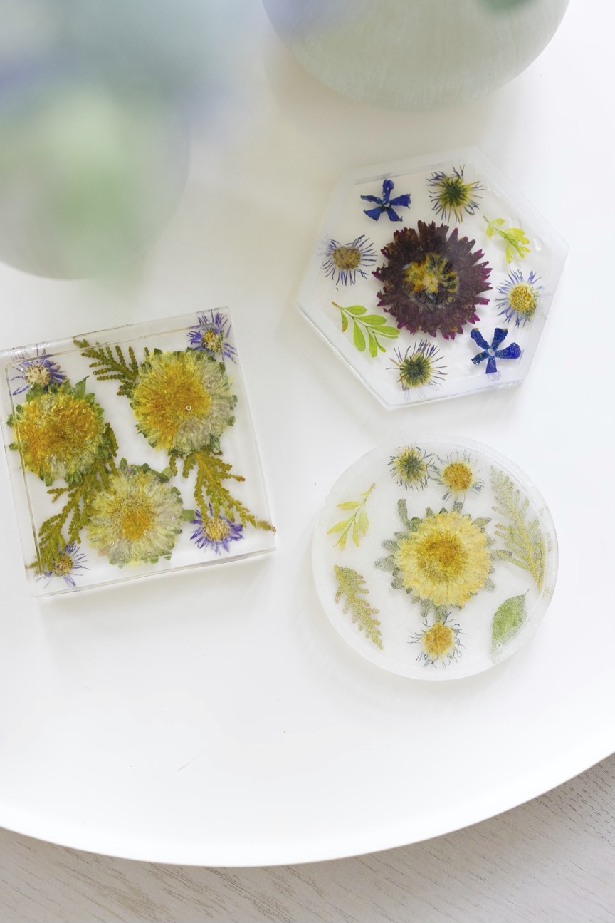 Our Guide to Resin For Beginners: Make Dried Flower Coasters