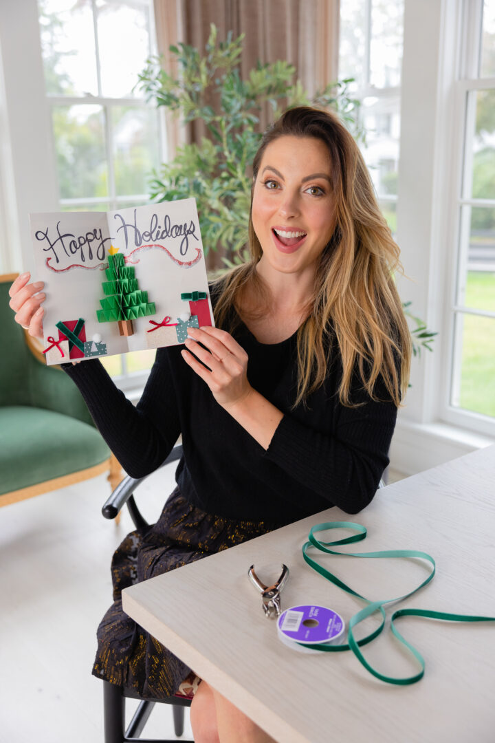 Eva Amurri shares her DIY Christmas Greeting Pop Up Card