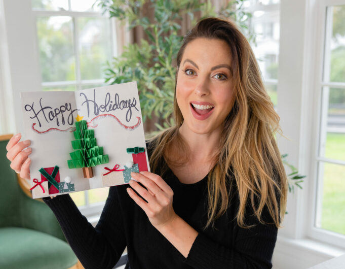 Eva Amurri shares her DIY Christmas Greeting Pop Up Card