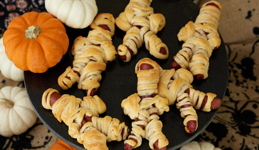 Eva Amurri shares her Mummy Hotdog Recipe